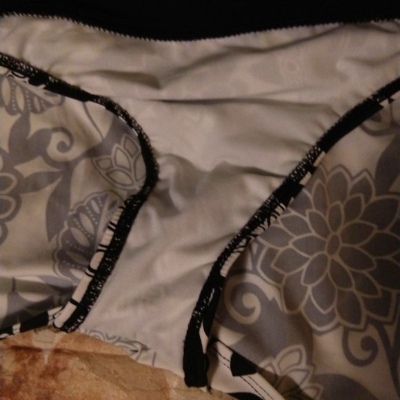 Black & White Bikini set NWOT - Picture 12 of 14